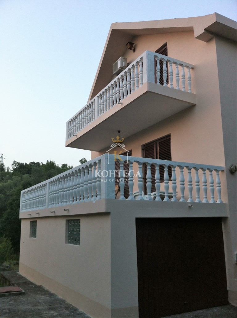 Kuća sa pogledom na more, Krašići-Tivat